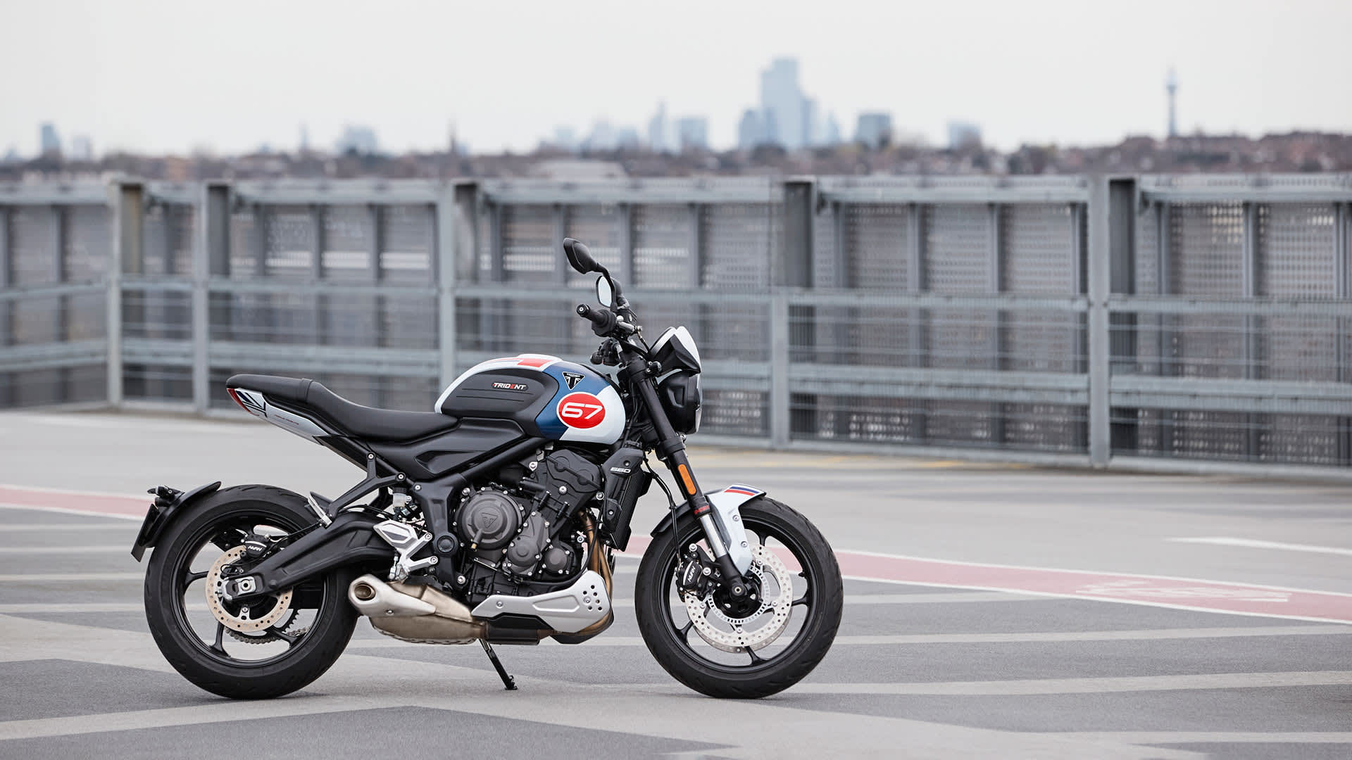 Triumph trident 2020 top